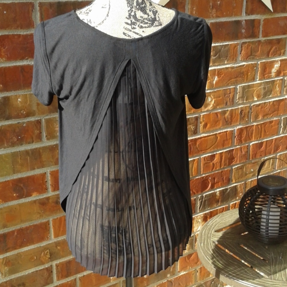 Classy black EXPRESS top size XS